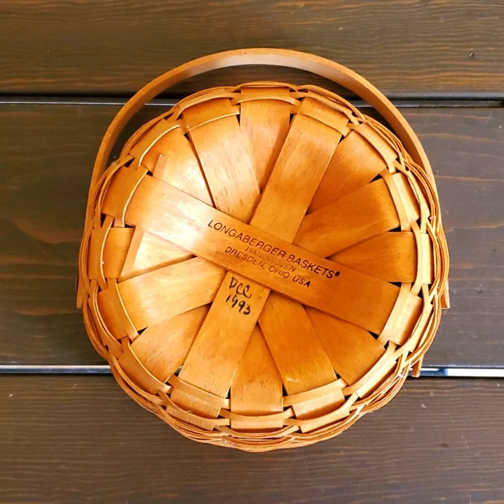 Longaberger Medium Fruit Basket & Protector Vintage 1993